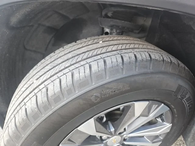 Used 2025 Sterling Gray Metallic Chevrolet LT image 28