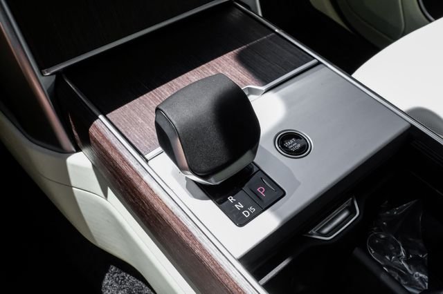 New 2026  Land Rover SE image 33