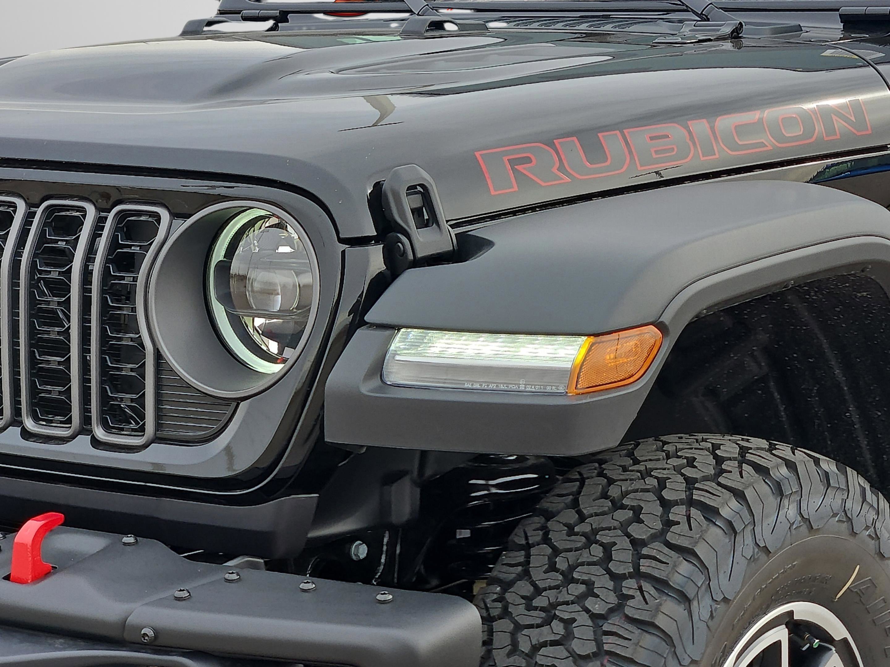 New 2026 Black Clear-Coat Exterior Paint Jeep Rubicon image 8