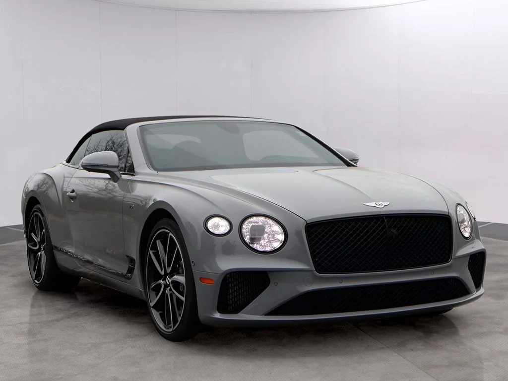 Used 2022 Cambrian Gray Metallic Bentley V8 image 3