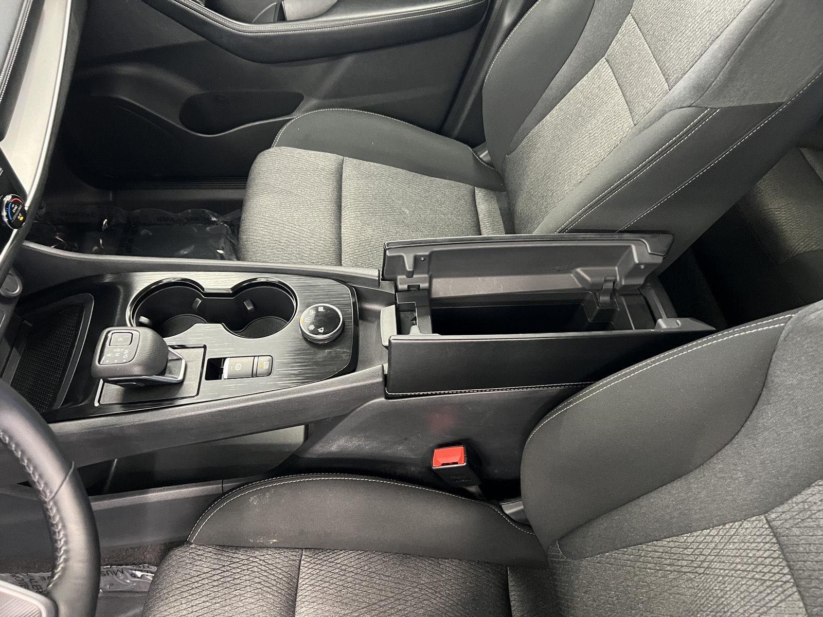 2025 Nissan Rogue SV - Photo 19