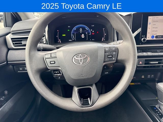 2025 Toyota Camry LE - Photo 14