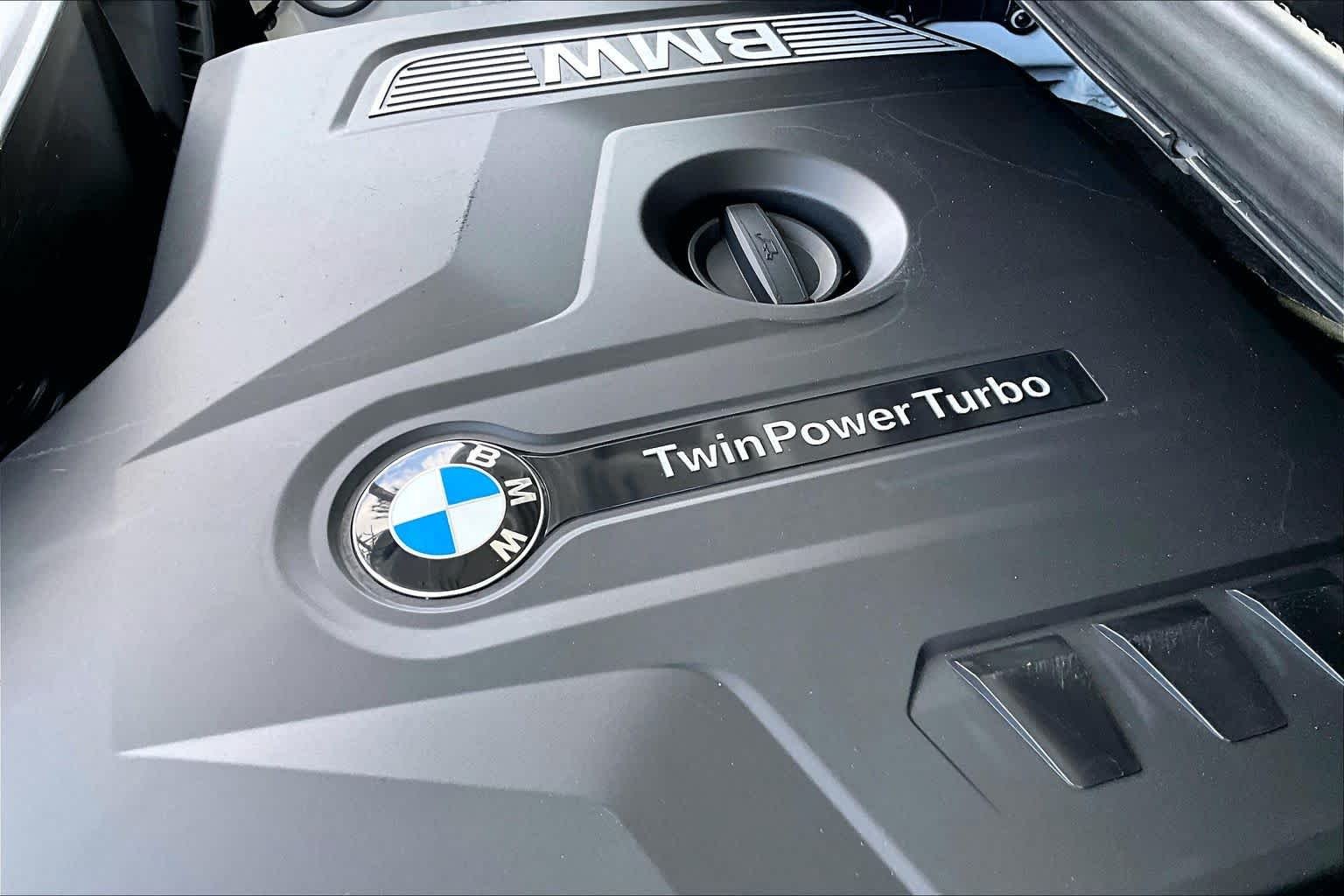 Used 2019 Alpine White BMW sDrive30i image 33