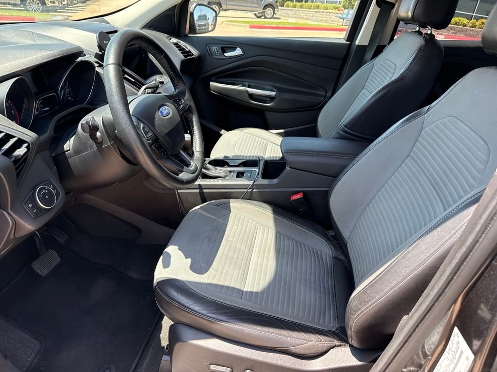 Used 2017 Magnetic Ford SE image 9