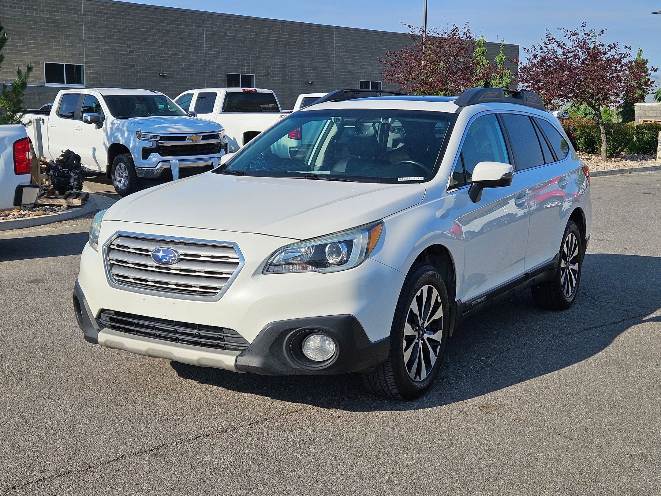 Used 2016 Crystal White Pearl Subaru 2.5i Limited image 8