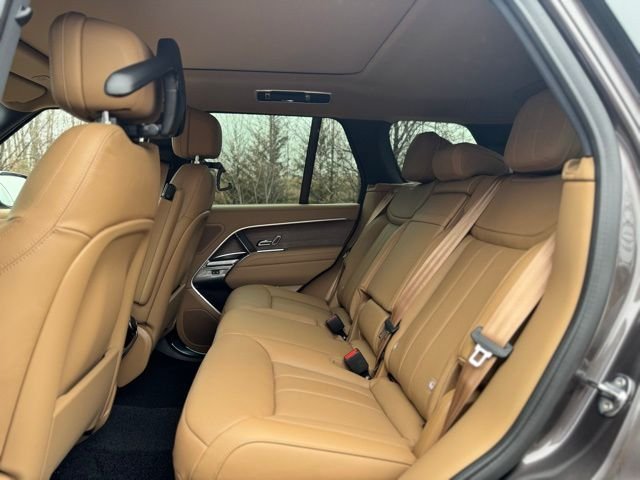 New 2026 Charente Grey Land Rover SE image 14