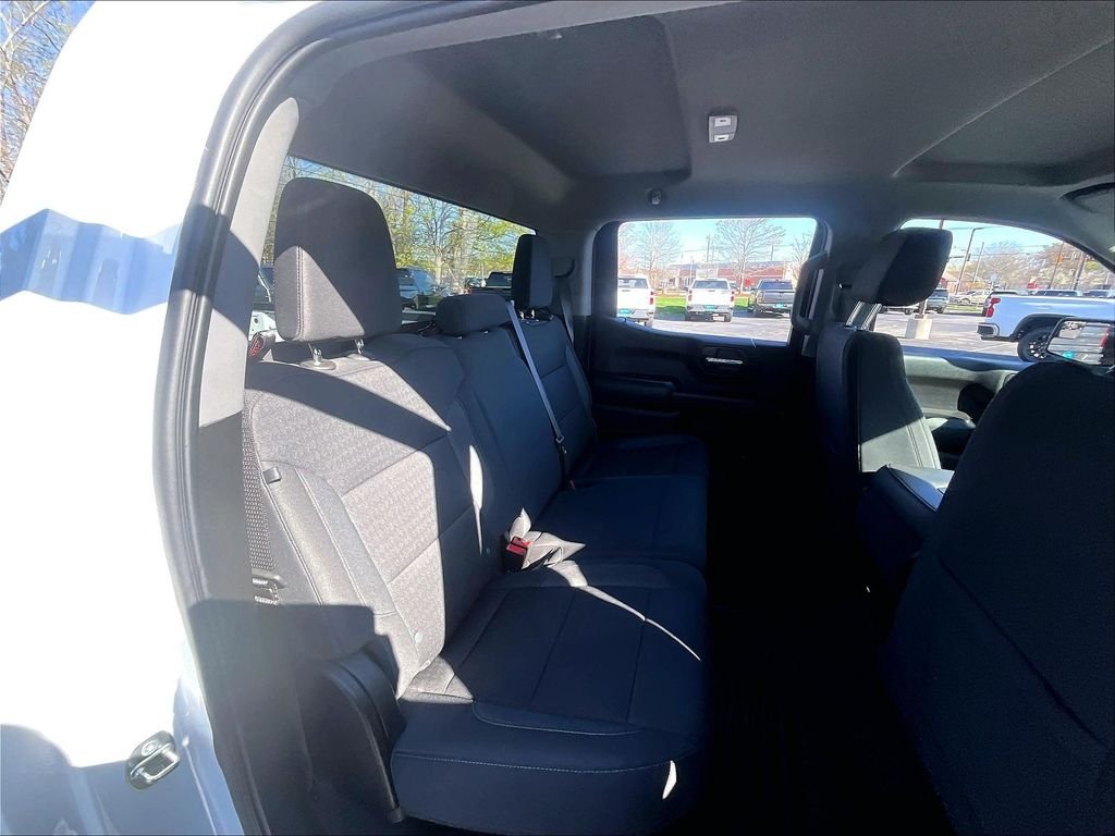 Used 2023 White Chevrolet Custom image 15