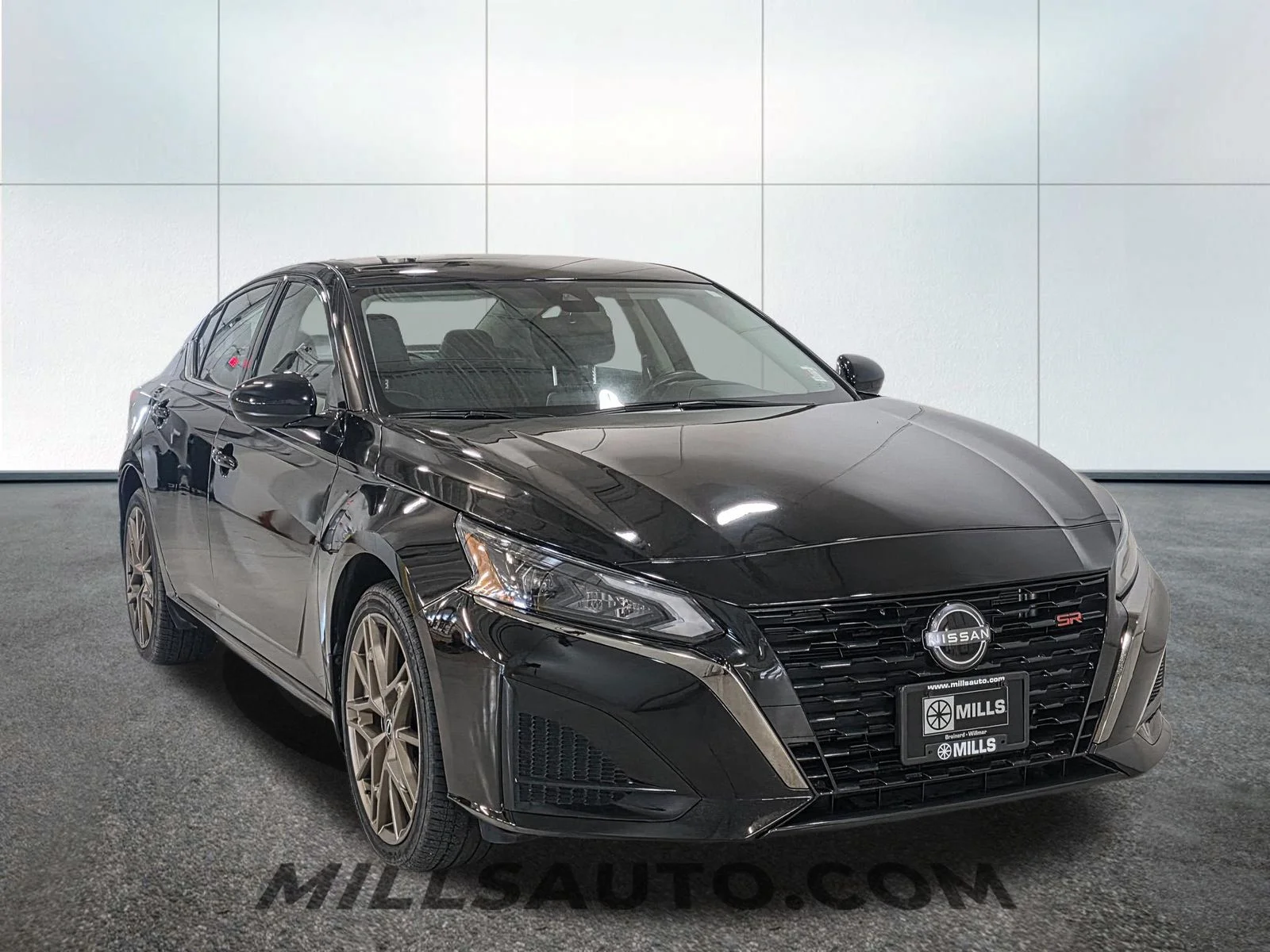 Used 2025 Black Nissan 2.5 SR image 11