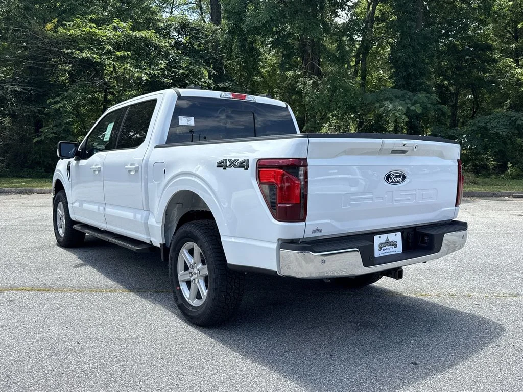 New 2026 White Ford XLT image 5