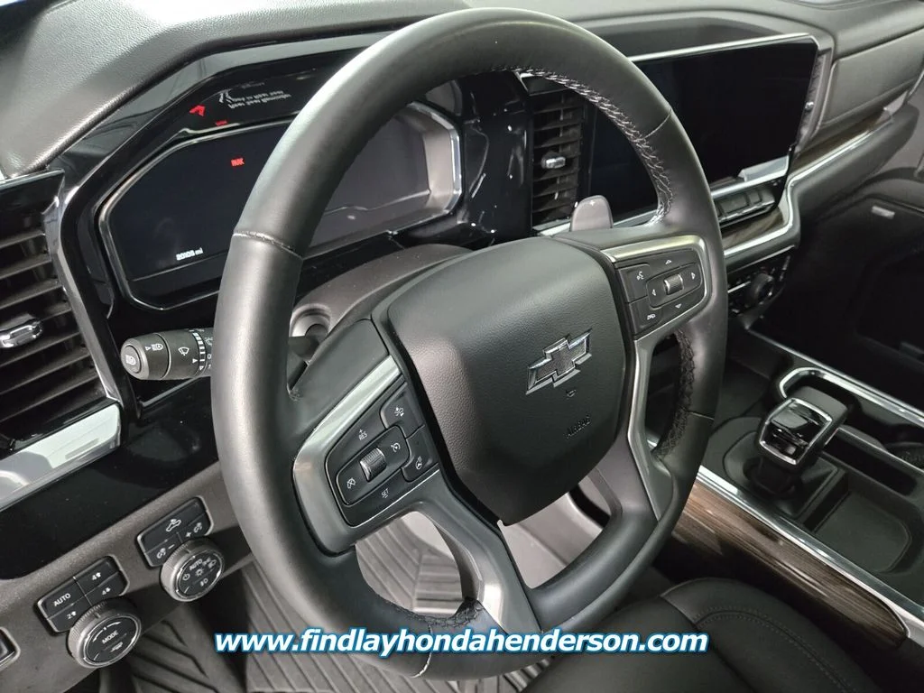 Used 2025 Sterling Gray Metallic Chevrolet LT Trail Boss image 25