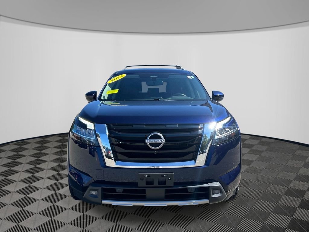 Used 2022 Blue Nissan SL image 8