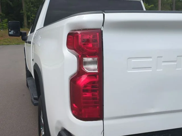 Used 2023 White Chevrolet Custom image 21