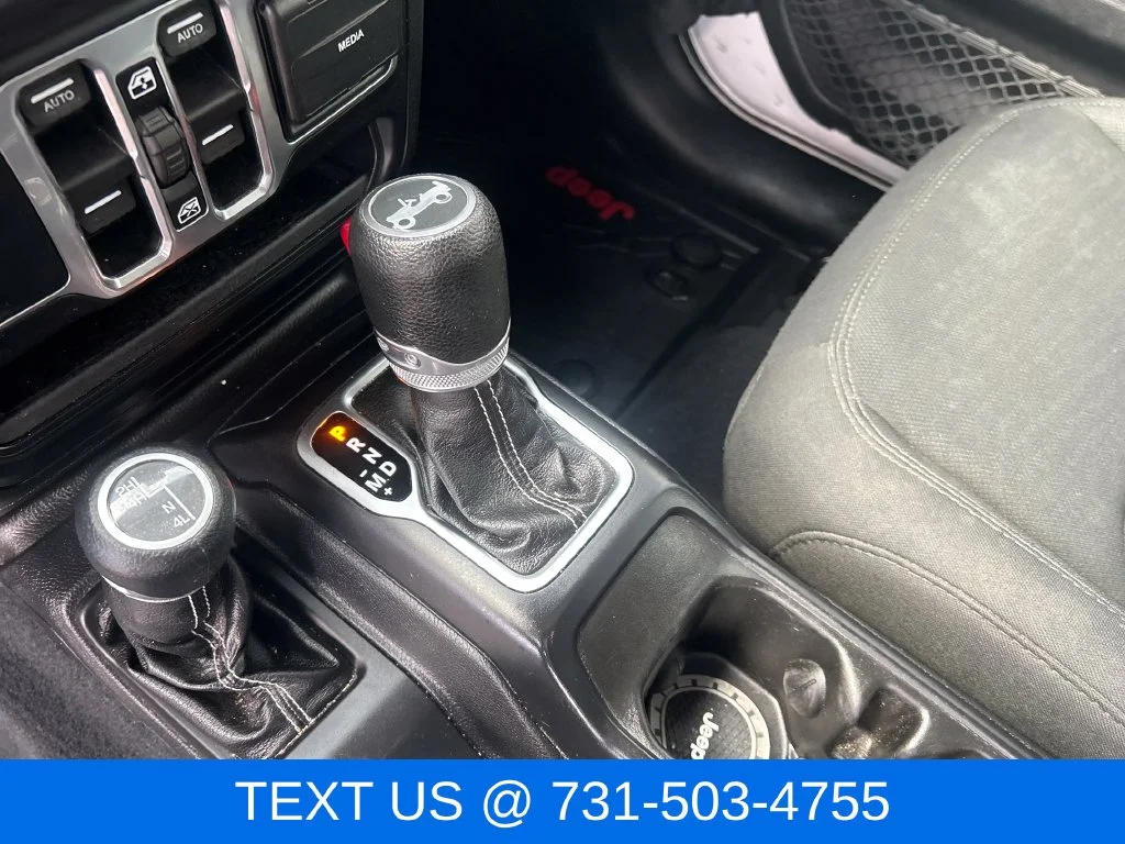 Used 2018 White Jeep Unlimited Sahara image 25