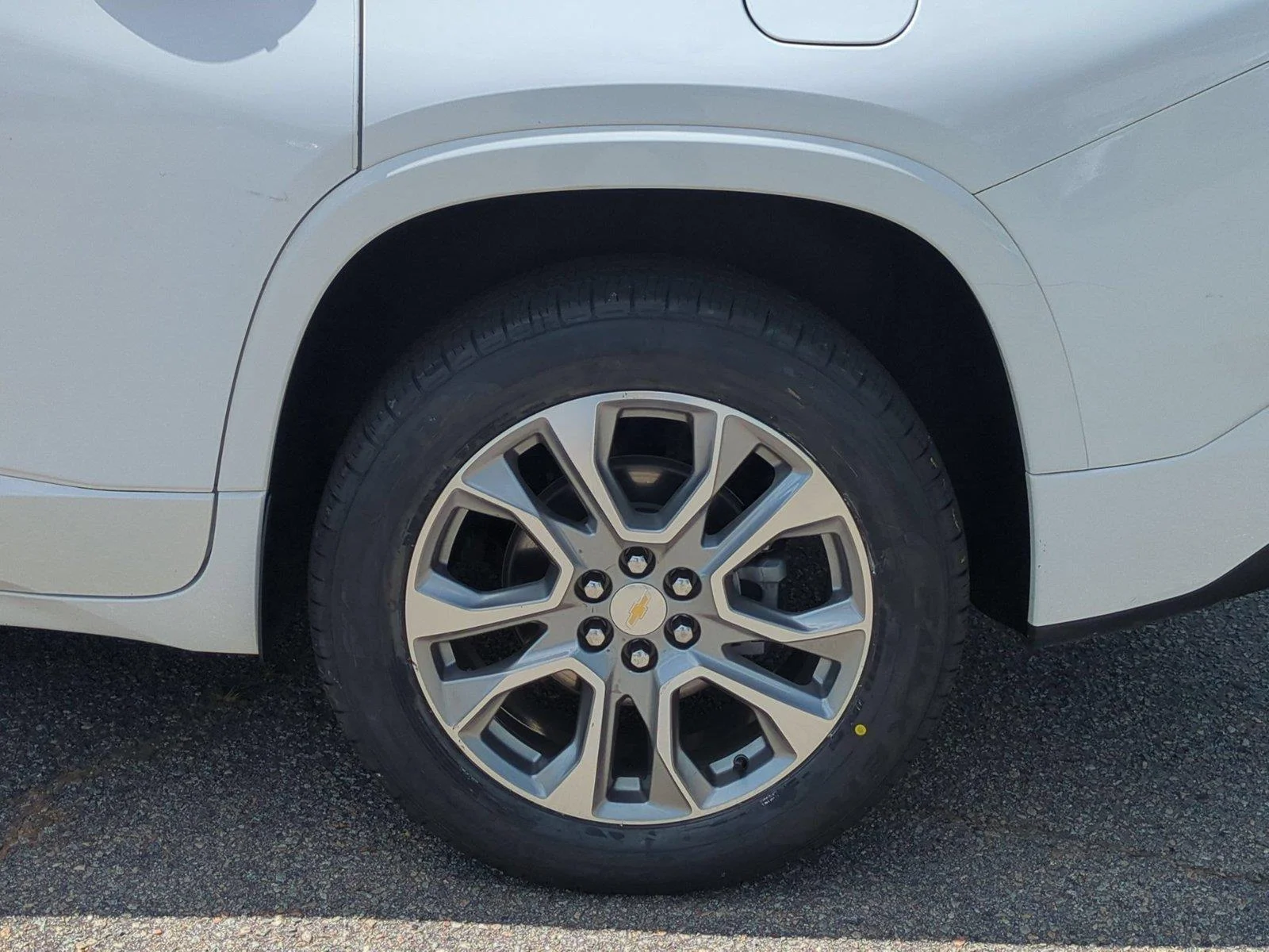 Used 2021 Summit White Chevrolet Premier image 11