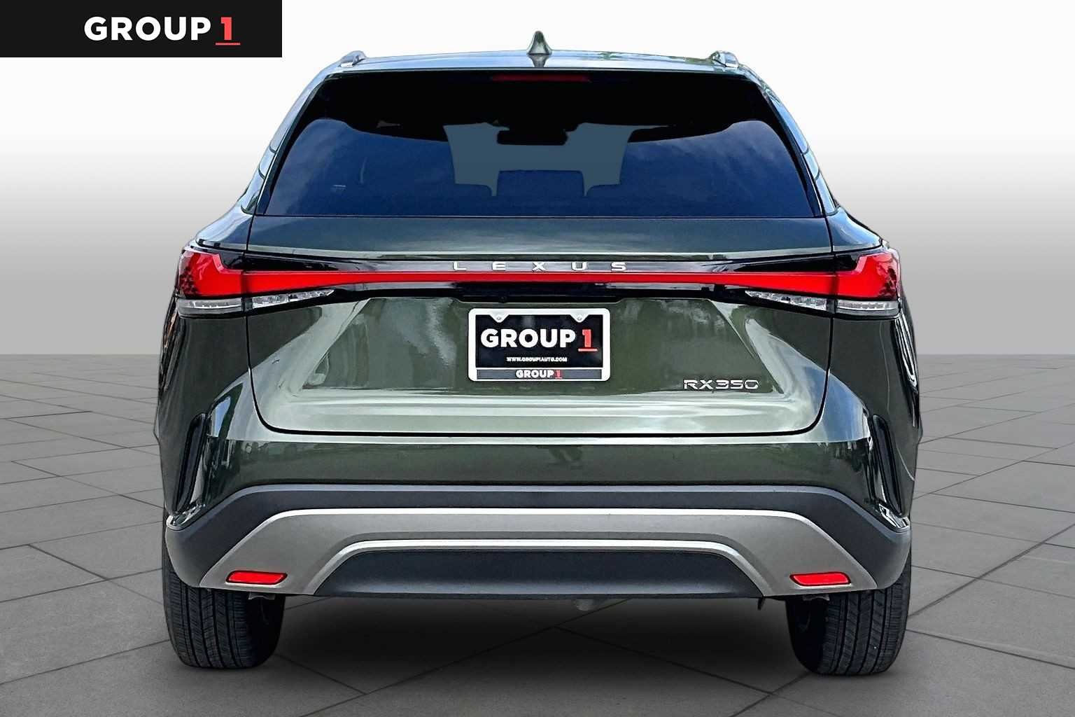 Used 2025 Nori Green Pearl Lexus Premium image 5