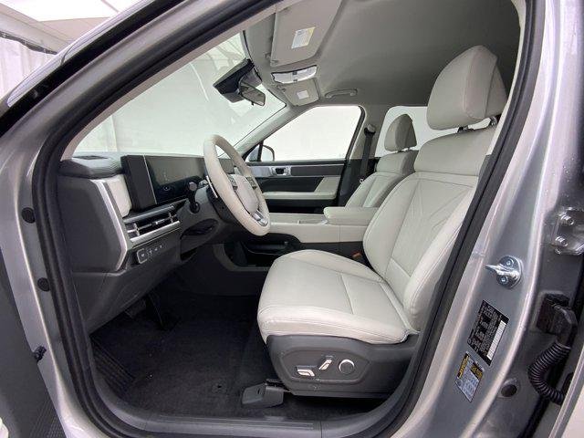 New 2026 Shimmering Silver Hyundai SEL AWD image 11