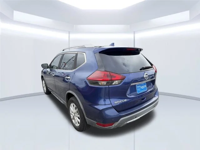 Used 2020 Blue Nissan SV image 8