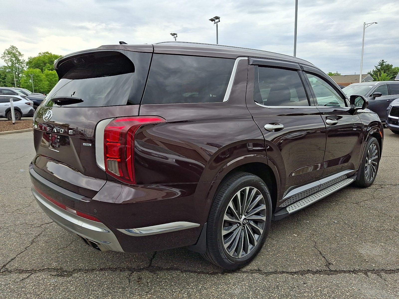 Used 2024 Sierra Burgundy - W7B Hyundai Calligraphy image 4