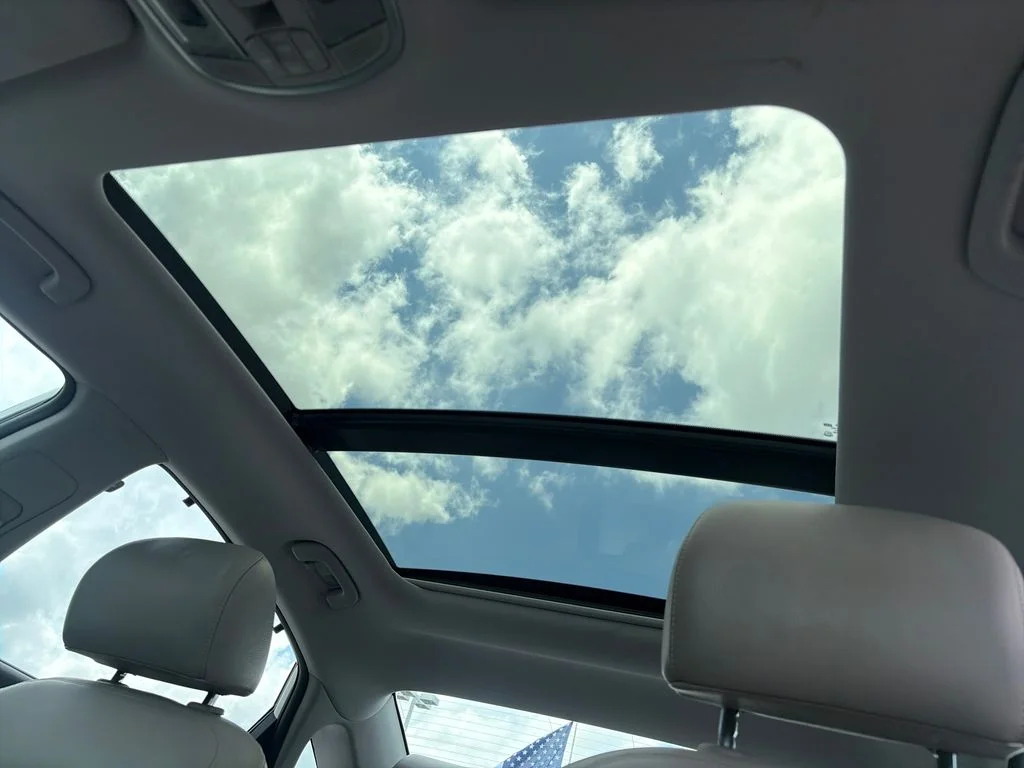 Used 2019 White Hyundai Limited image 22