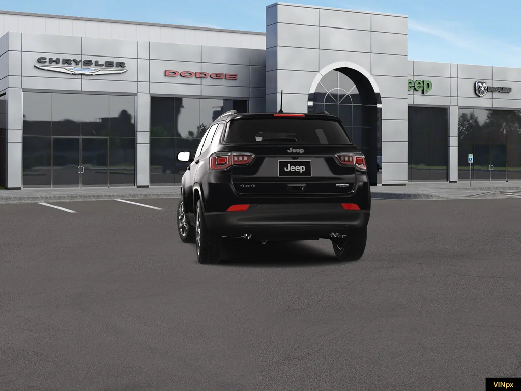 New 2026 Diamond Black Crystal Pearl-Coat Exterior Paint Jeep Latitude image 12