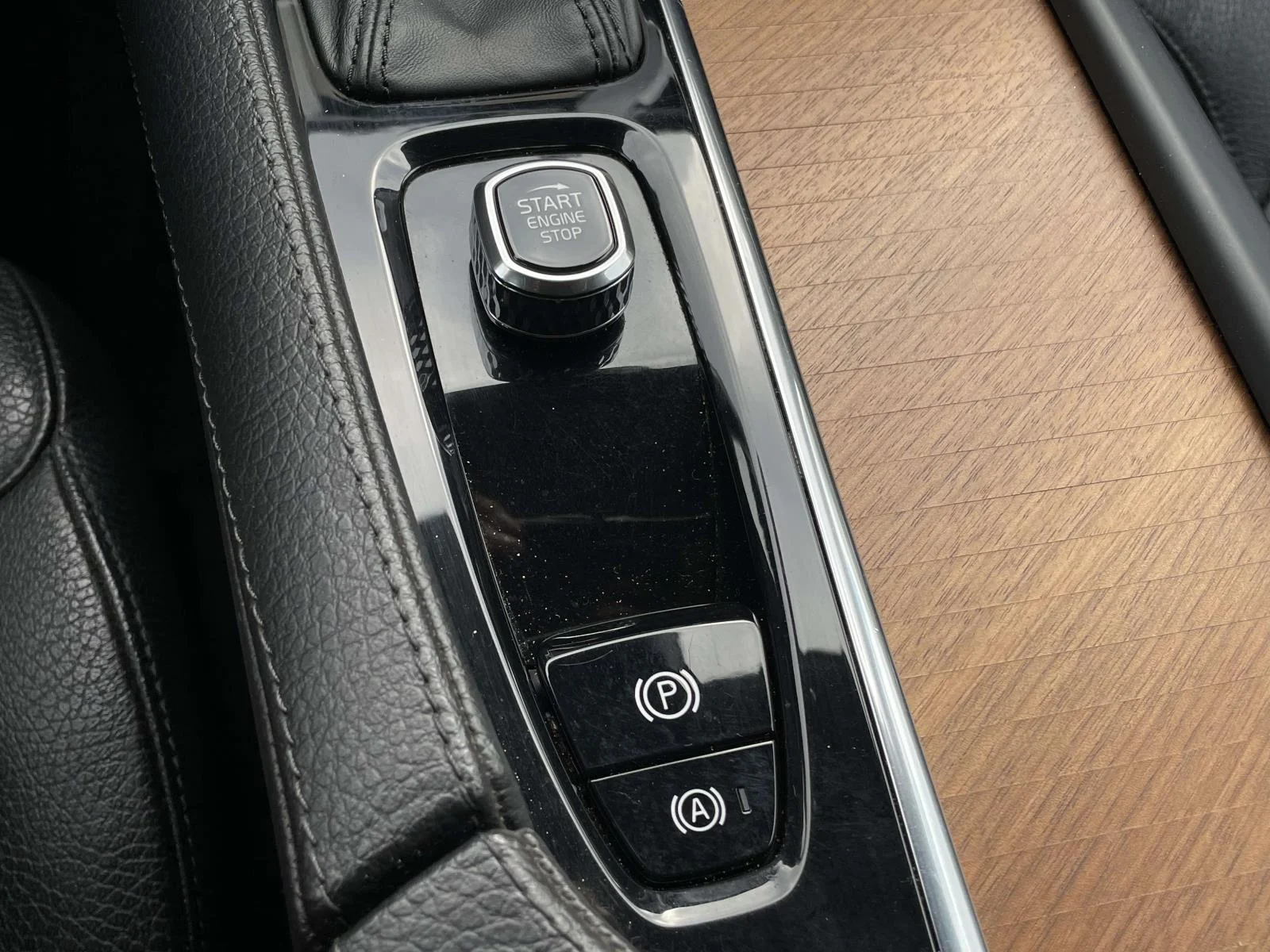 2022 Volvo XC90 Momentum - Photo 21