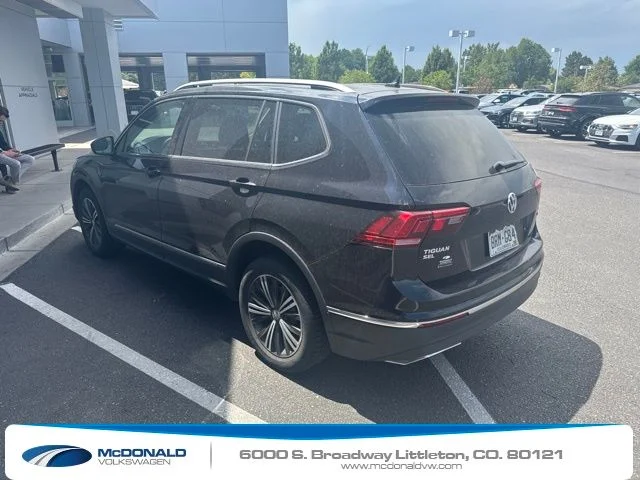 Used 2018 Black Volkswagen 2.0T SEL image 3