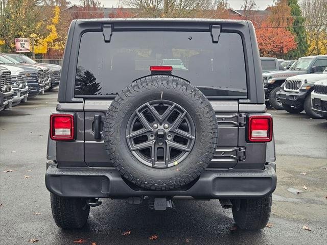 New 2026 Granite Crystal Metallic Clear-Coat Exterior Paint Jeep Sport S image 6