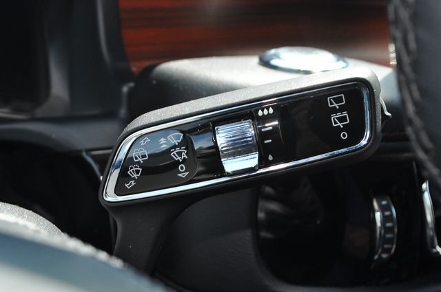 Used 2023 Blue Lincoln Reserve image 33