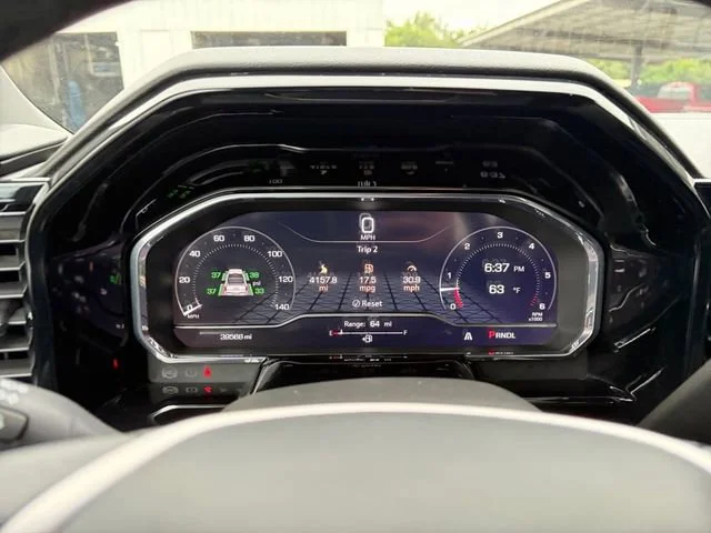 Used 2025 Summit White GMC SLT image 9