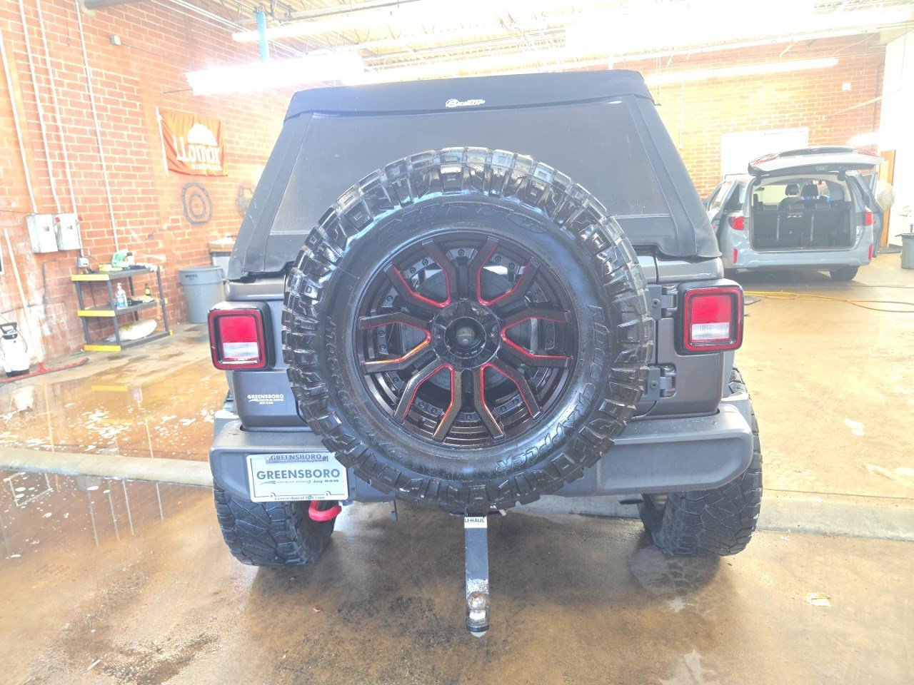 Used 2021 Granite Crystal Metallic Clearcoat Jeep Unlimited Rubicon image 6