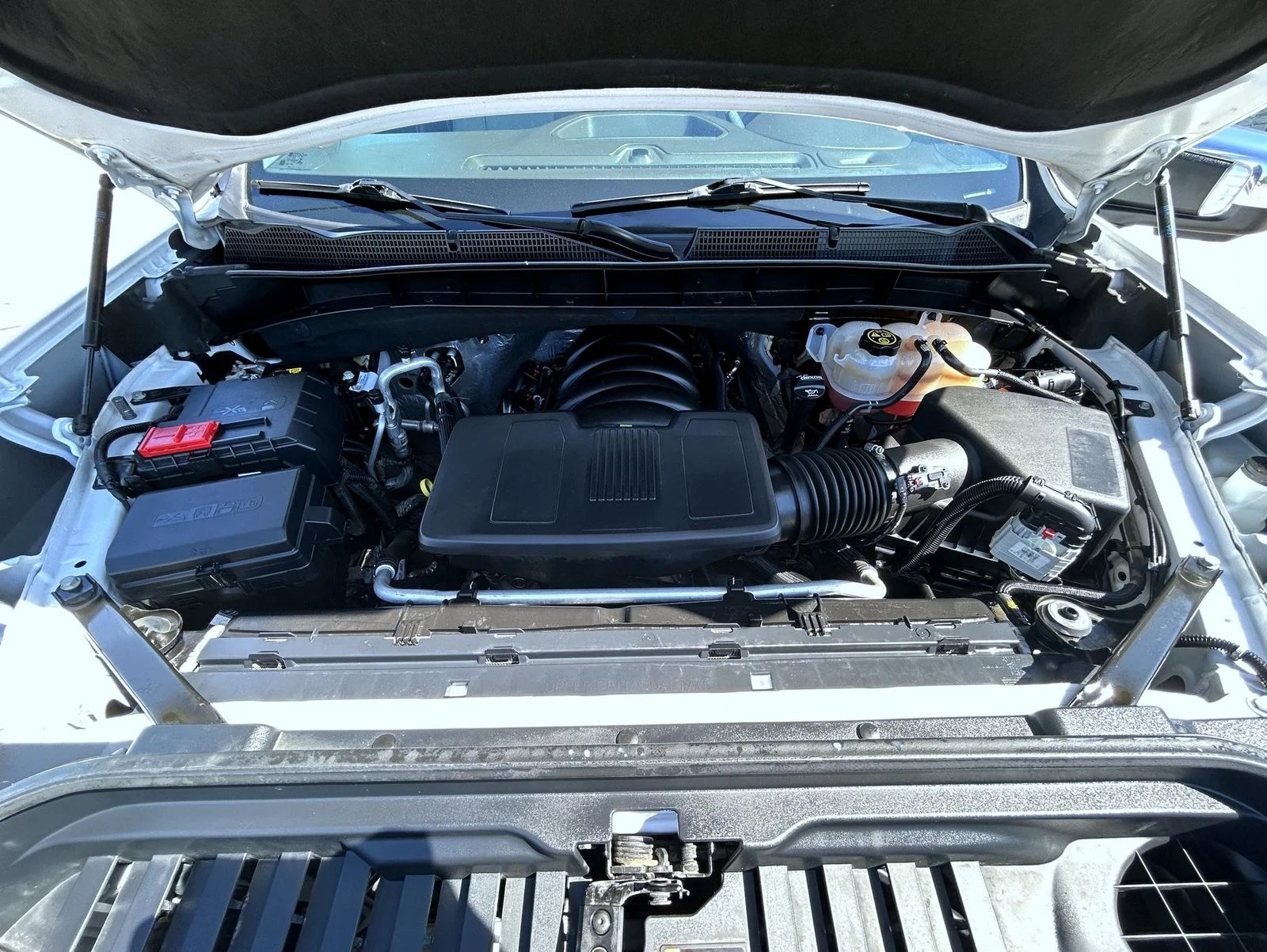 Certified Used 2022 White GMC SLT image 24