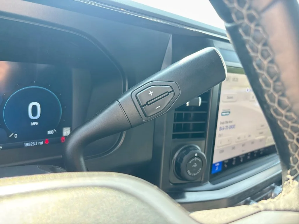 Used 2025 Red Ford Lariat image 33