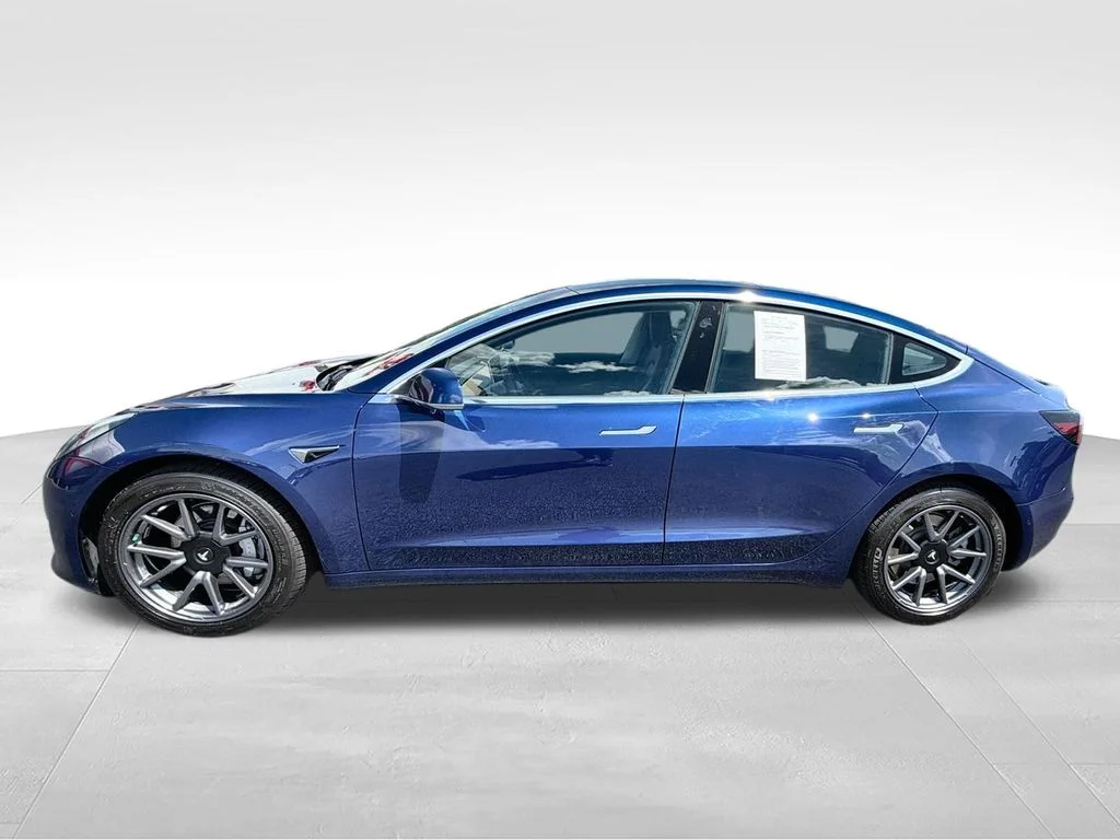 Used 2019 Blue Tesla Long Range image 5