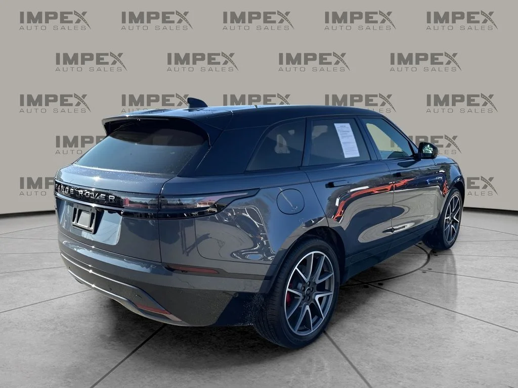 Used 2024 Gray Land Rover Dynamic SE image 5