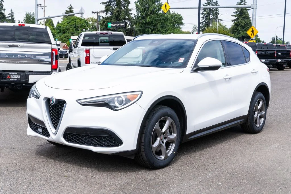 Used 2021 White Alfa Romeo Sprint image 3