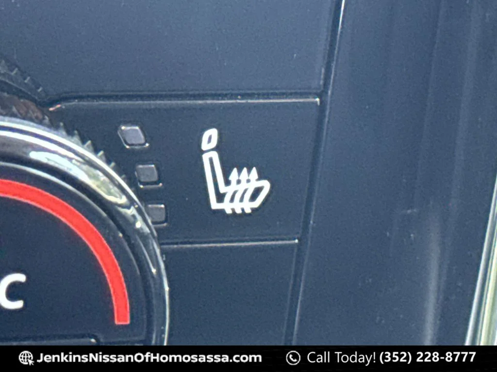 Used 2025 Red Nissan SL image 39