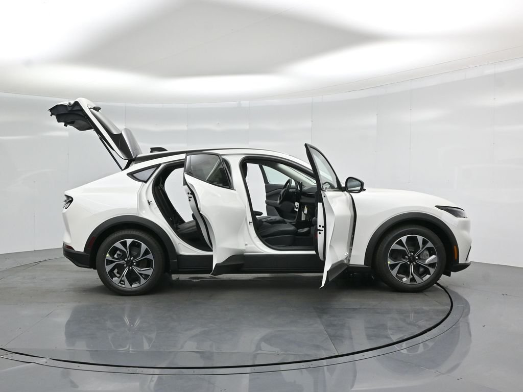 New 2026 Star White Metallic Tri-coat Ford Select image 4