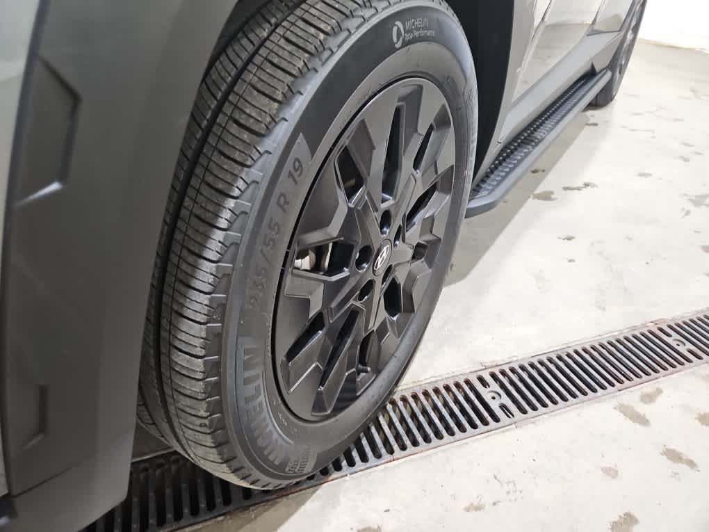 Used 2023 Amazon Gray Hyundai XRT image 11