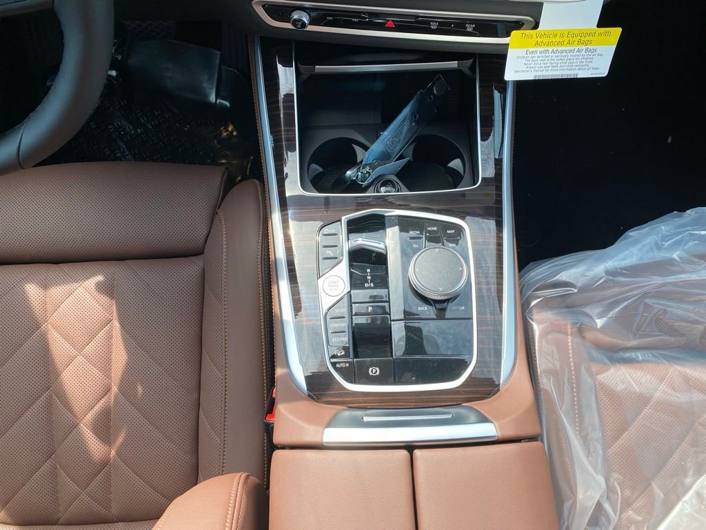 New 2026 Alpine White BMW xDrive40i image 10
