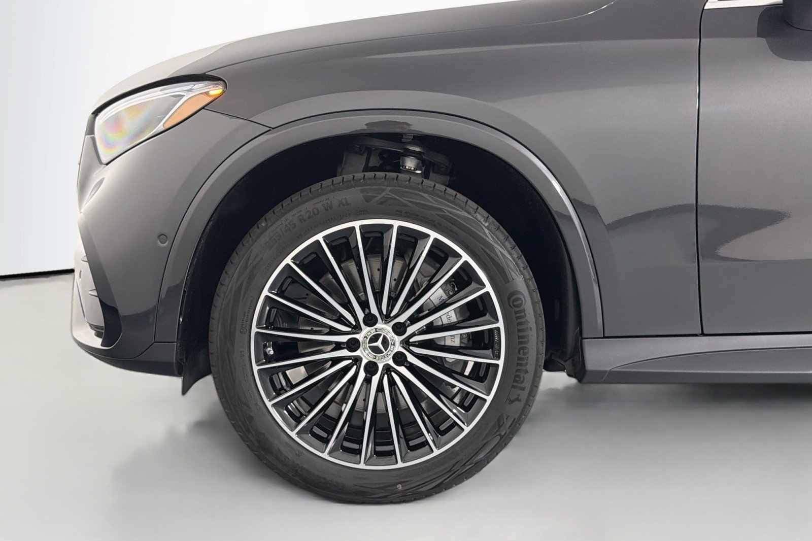 New 2026 Graphite Grey Metallic Mercedes-Benz GLC 300 SUV image 9