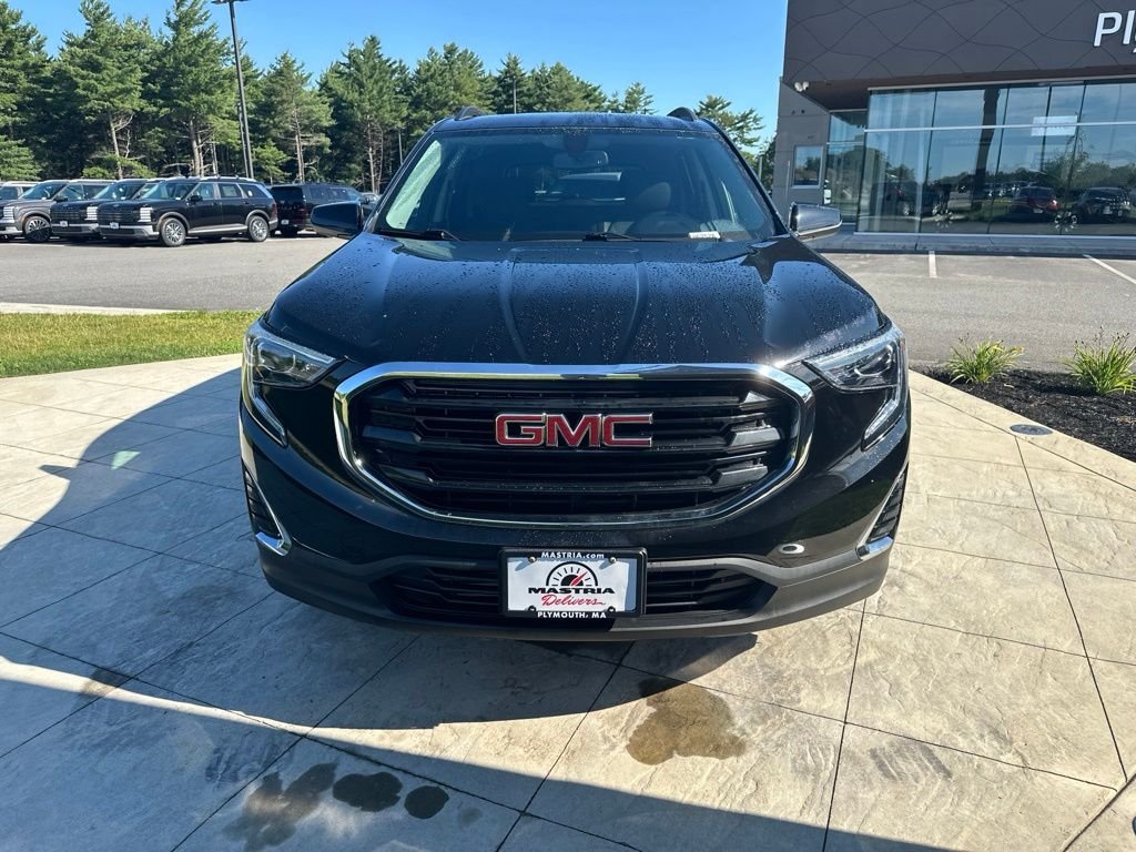 Used 2019 Black GMC SLE image 2