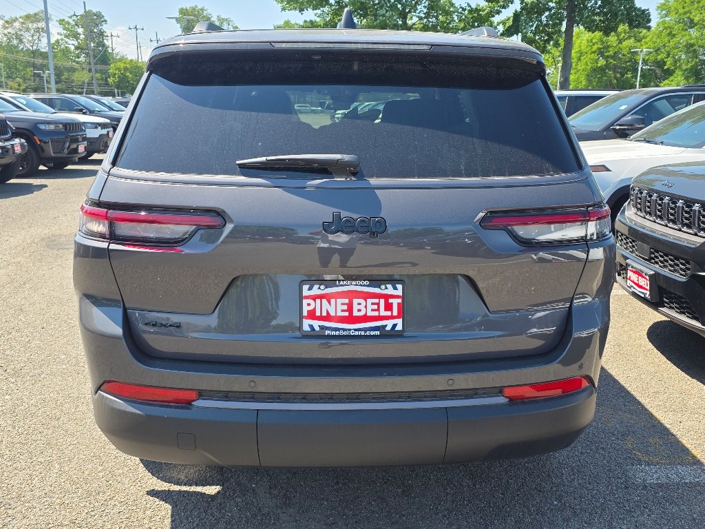 New 2026 Gray Jeep Altitude image 10