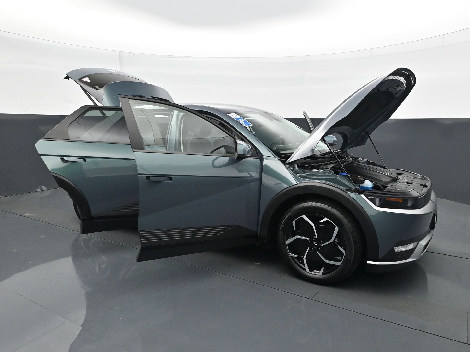 Used 2024 Digital Teal Hyundai SEL AWD image 38