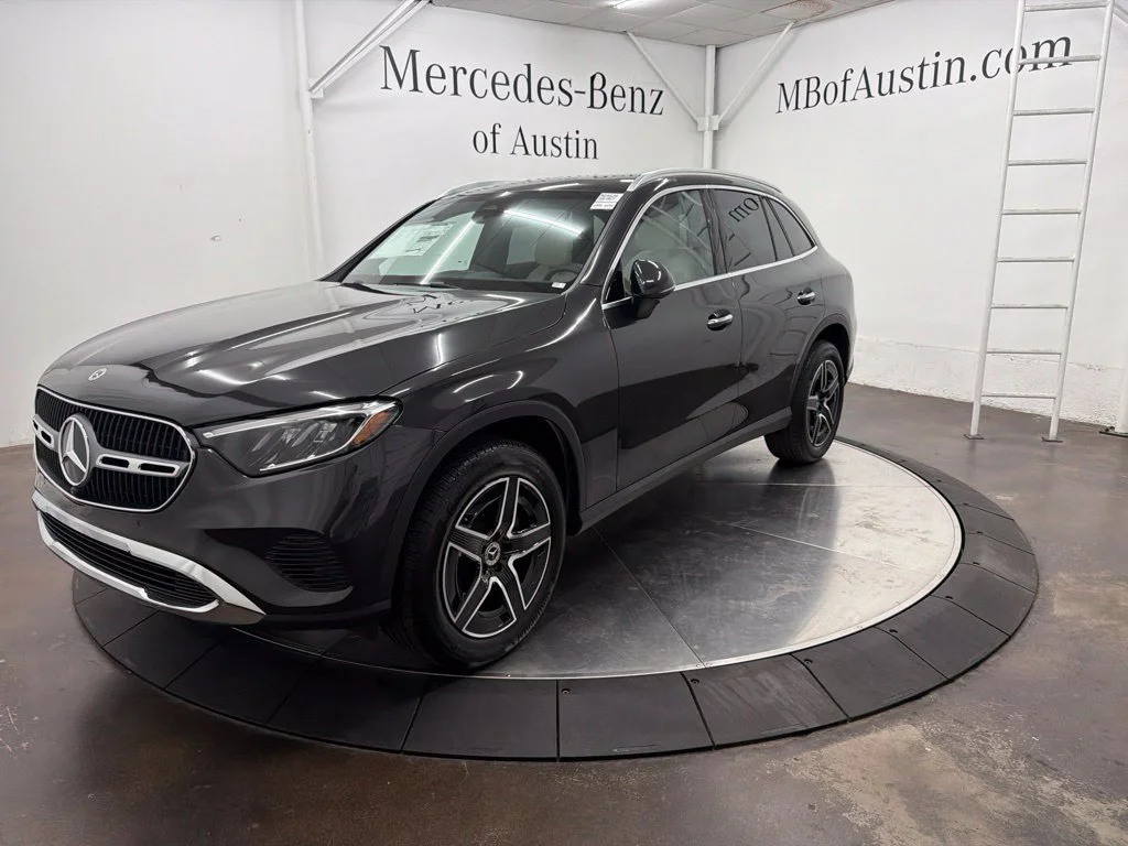 New 2027 Gray Mercedes-Benz GLC 300 image 3