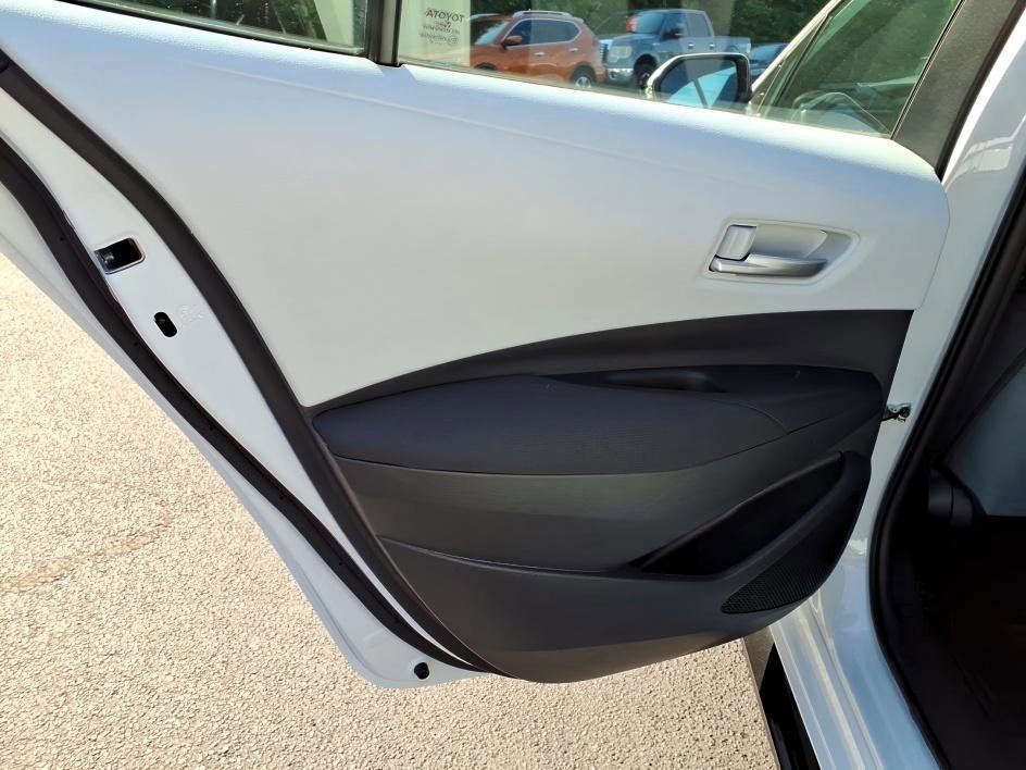 Used 2026 Ice Cap Toyota SE image 12