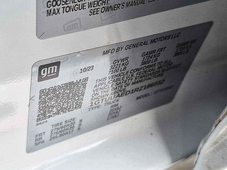 Certified Used 2024 Summit White GMC Pro image 36