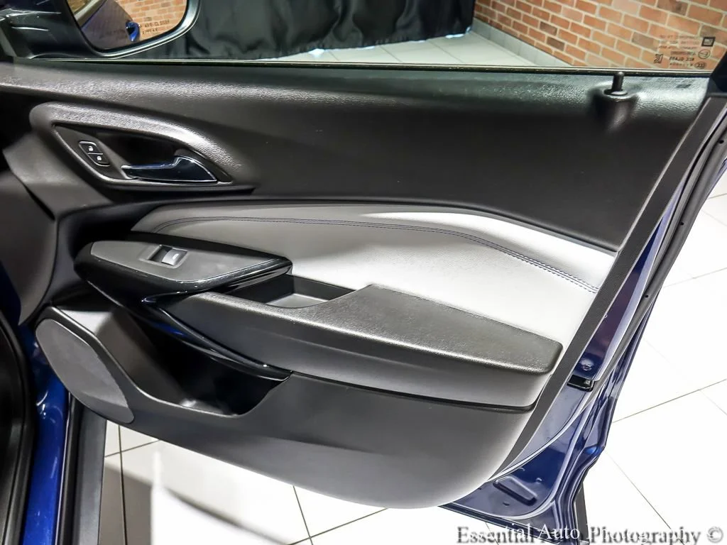 Used 2024 Blue Glow Metallic Chevrolet LT image 27
