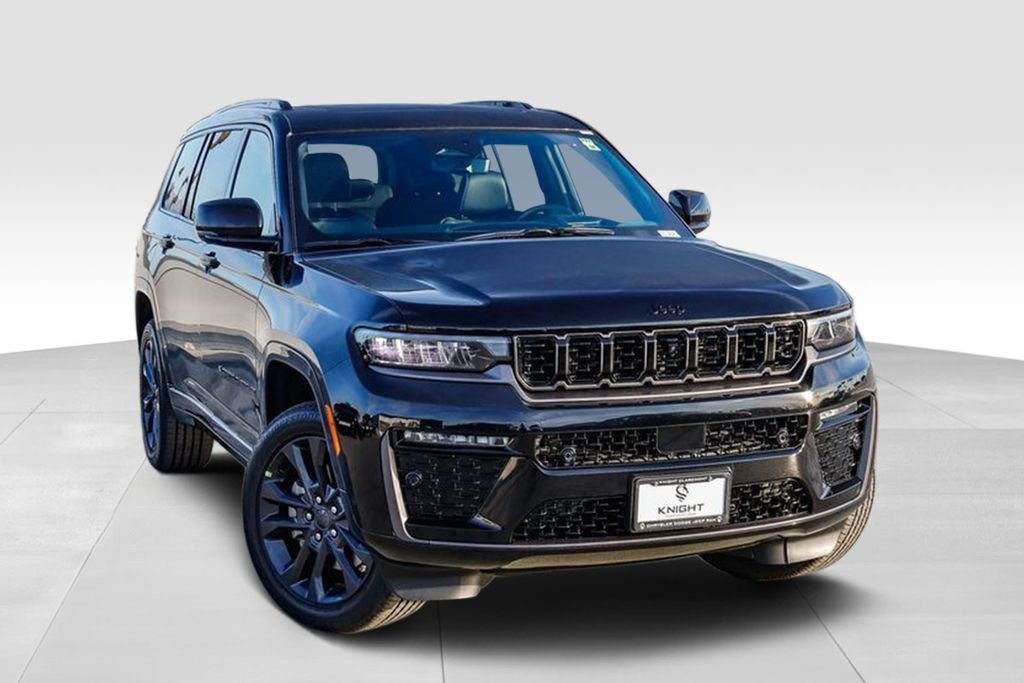 New 2026 Diamond Black Crystal Pearlcoat Jeep Limited Reserve image 2
