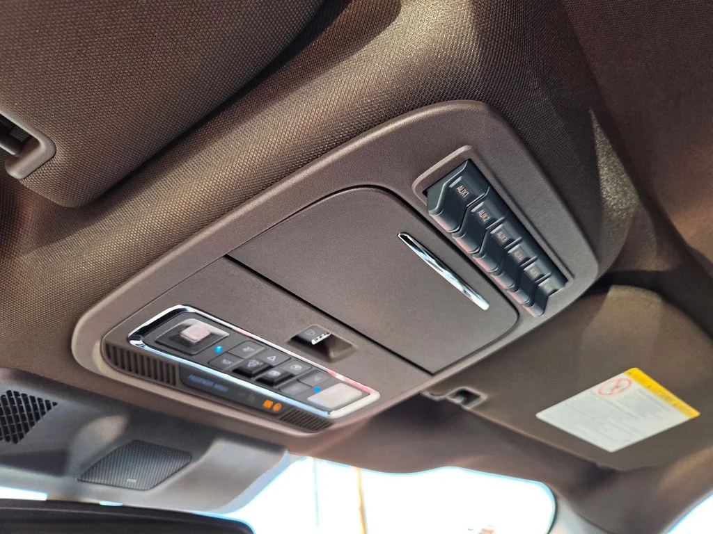 New 2026 Agate Black Metallic Ford F-350® King Ranch® image 10