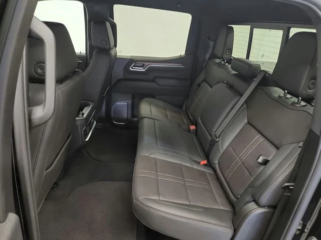 Used 2026 Black Chevrolet High Country image 34